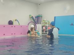 -龙格亲子游泳·水育早教运动中心(绿城店)
