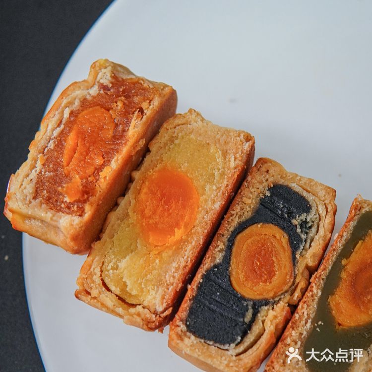 三亚美食丨老字号月饼去!斑斓月饼绝了!