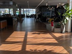 -宁波宝信宝马4S店(江北日湖店)