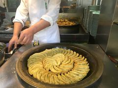 -老新隆牛肉锅贴(新街口店)