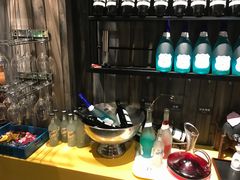 -领鲜活海鲜榴莲自助火锅(东门店)