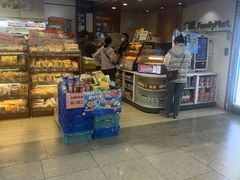 -全家便利店(上海南站站店)