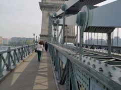 -多瑙河畔鞋履雕塑