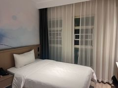 -松果酒店(农业路河南博物院店)