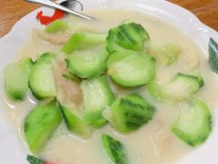 顺德鱼腐鱼皮饺浸胜瓜-正德顺順德雙皮奶(中信店)