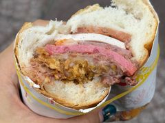 -Bánh Mì Huynh Hoa