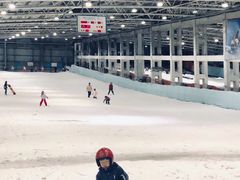 -乔波室内滑雪场