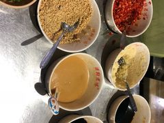 -灌县老妈砂锅串串香(万科红生活广场店)
