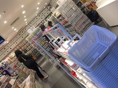 -名创优品(江南新地店)