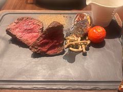 -恰餐厅及酒吧 CHAR Bar & Grill (北京丽都皇冠假日店)