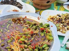 -兔行天下-鸿鹤鲜锅兔(中海国际店)