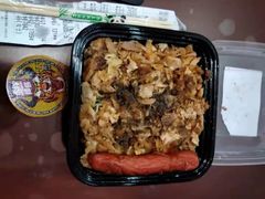 -张秀梅烤肉拌饭脆皮鸡饭