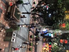 -八一好吃街·高品美食广场