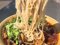 -铭记嘎洒生态鳝鱼(迎春街店)