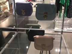 -东荟城名店仓