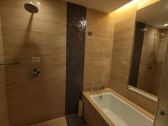 -绍兴鉴湖君澜大酒店