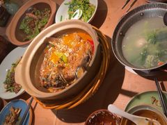 -吃饭皇帝大土家民族菜(正大广场店)