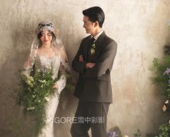 -雪中彩影婚纱摄影·微光艺术中心