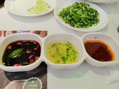 -洪氏嗨捞·广东猪肚鸡·椰子鸡火锅(西咸万象城店)