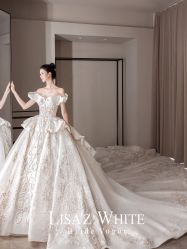 点击看大图 -Renee芮亦婚纱
