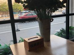 -愉肴麻辣香锅(中山路店)