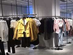 -URBAN REVIVO(欢乐海岸购物中心店)