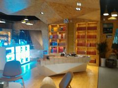 -新华里咖啡书吧(新华书店小寨店)