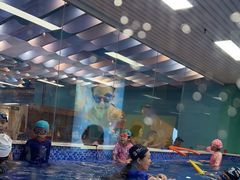 -Swim斯卫姆国际儿童游泳中心(红博中央公园店)