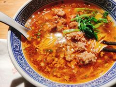 辣肉面-沪西老弄堂面馆(定西路店)
