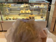 -白玉兰食品甜凤店(合生汇店)