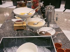 -上海虹桥西郊假日酒店