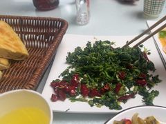 -秦扬居特色菜馆(上王村)