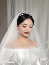 -艾米丽婚纱礼服