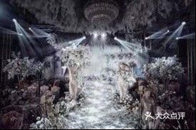 婚礼设计：运用低饱和的色彩，将少女心和梦幻的感觉一一