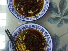-渝之汇牛肉豌杂面