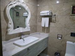 -柏纳酒店(百色市政府恒基广场店)