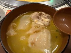 -鲜入围煮花胶鸡海鲜火锅