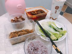 -湊湊火锅·茶憩(杭州湖滨银泰in77店)