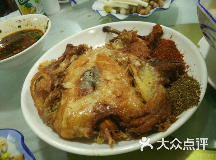 竹间葫芦鸡图片 - 第1张