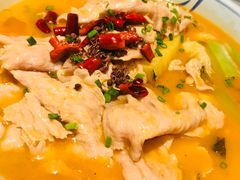 -云海肴·汽锅鸡·云南菜(天山百盛优客店)