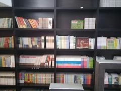 -钟书阁(松江泰晤士小镇店)