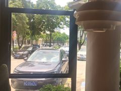 -老板很二(吉大店)