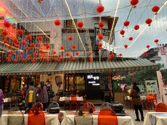 -刘姐啤酒鱼民族演艺餐厅(西街总店)