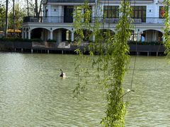 -蓝地时尚庄园(北京清河营地铁站店)