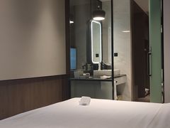 -上海虹桥中心爱琴海亚朵S酒店