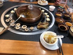 -阿山卓·野生菌火锅·纳西火塘烤肉