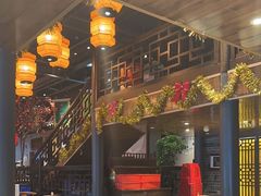 -帅巴人舅母子腊蹄民俗村