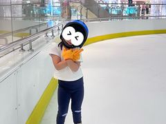 -冰纷万象滑冰场(深圳万象城店)