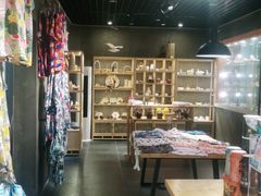 -三亚火车头万人海鲜广场