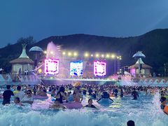 -汤山欢乐雪世界